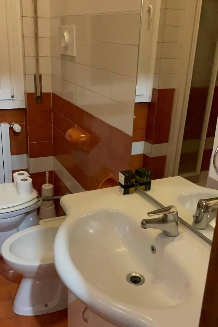 Metro Lanza Palace Milánó