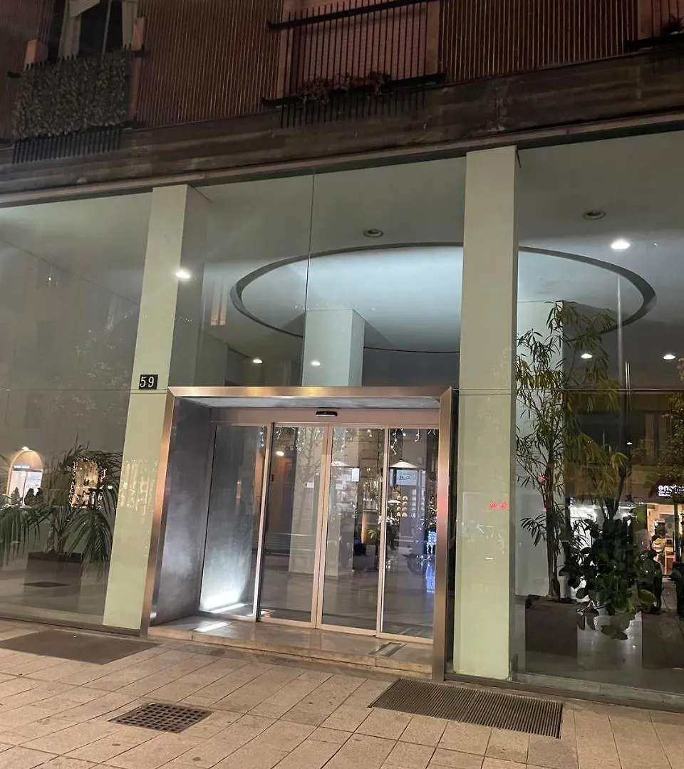 Metro Lanza Palace Milánó